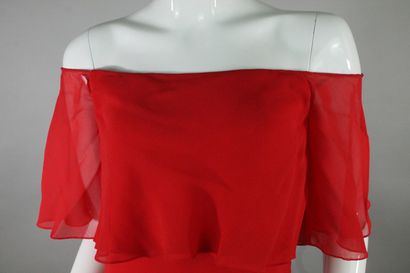 null NINA RICCI BOUTIQUE



Robe du soir en crêpe et mousseline de soie rouge, effet...