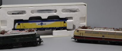 null Marklin. HO and ADE

Lot including : 

Self-propelled train 

Reference : 3076

BB...