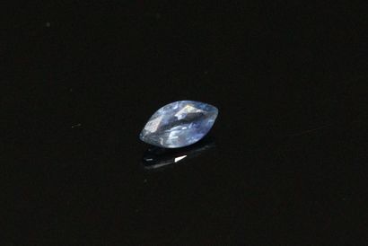 null Navette sapphire on paper. 

Weight : 0.29 cts.