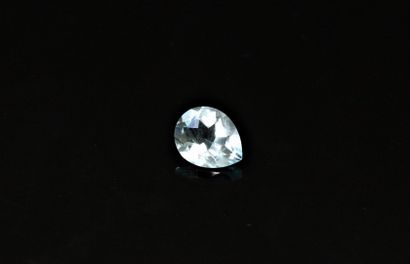 null Pear topaz on paper. 

Weight : approx. 2.60 cts.