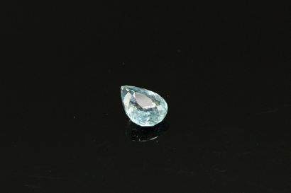null Pear aquamarine on paper.

Weight : 5.21 cts.

(plans of detachment)