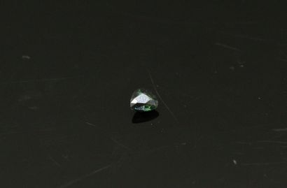 null Green heart sapphire on paper. 

Weight : 0.59 cts.