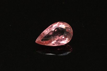 null Pink tourmaline pear on paper. 

Weight : 1.90 cts.