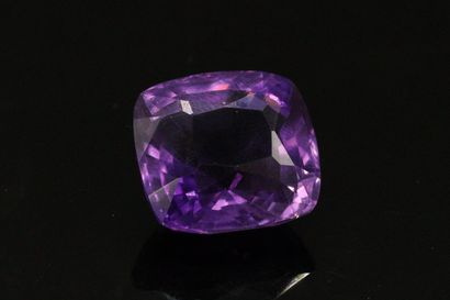 null Amethyst faceted on paper.



Weight : approx. 18.35 cts.
