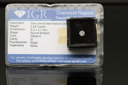 null White H" round diamond under seal. 

With a certificate IGR indicating no treatment

Weight...