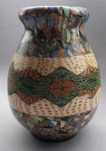 null GERBINO Jean (1876-1966)

Vase with decoration of a rhombus frieze, earth mosaic,...