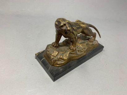 null HYED

Panthère en bronze à patine doré

Signé sur la terrasse

H.10 - L. 16,5...