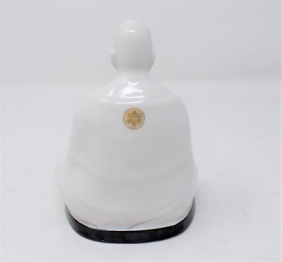 null ROBJ - Jean BORN dit (1921-1931) 

Veilleuse brûle-parfum " Bouddha " en porcelaine...