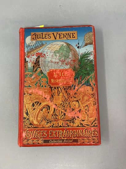 null VERNE Jules - Voyages extraordinaires - L'île mystérieuse

2 volumes dont l'un...