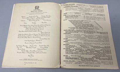 null THE WALDORF -ASTORIA, menu dédicacé par Benny GOODMAN (?) le 29 Décembre 1938

Couverture...