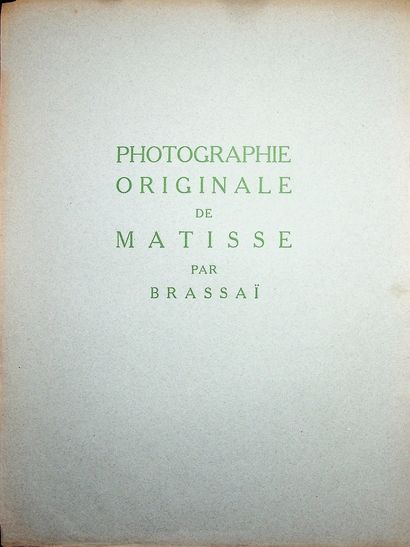 null 
Photographie, dessin, ouvrage d'artistes. 

revue "Hommage" de 1944, tirée...