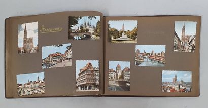 null Photographie, carte postale. Un album composé de cartes postales et photographies...