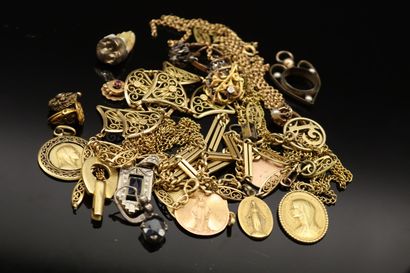 null Lot de débris d'or, argent et métal

Poids brut : 74.69 g.