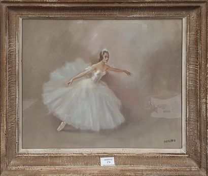 null MENKES, 20th century,

Star Dancer,

pastel on grey paper, signed lower right,...
