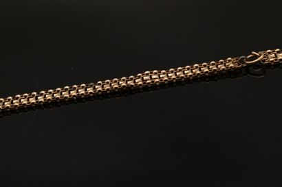 null Bracelet en or jaune 9k (375) créé à partir d'une chaîne giletière. 

Tour de...