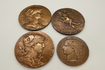 null Lot de quatre médailles en cuivre :

CHAPLAIN Médaille d'agriculture Exposition...