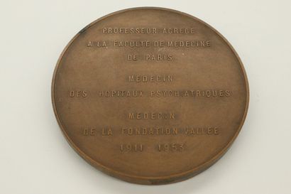 null Médaille de table en bronze

Avers : profil droit du docteur Pierre Desclaux,...