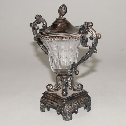 null Mustard pot in silver and glass.

Marked " Head of Michel Ange " 1819 to 1838

Gross...