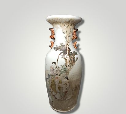 null Large Chinese porcelain vase with polychrome enamel decoration featuring two...