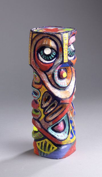  DACRUZ (born in 1976) 
Mini Totem 
Sculpture in concrete resin 
Presented in a wooden...