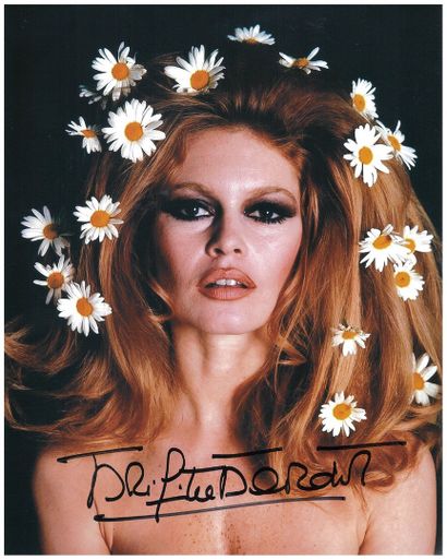  Photograph of Brigitte Bardot, signed 
25 x 20 cm 
 
Provenance: Brigitte Bardot's...