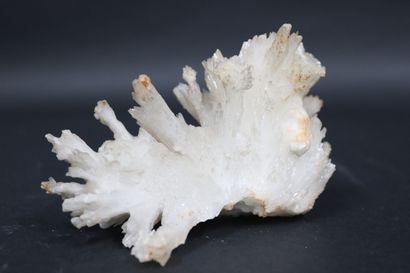 null Aragonite "flo ferri" white cave Ramélès, mine of Salsignes (64) - 1974 

Dimensions...
