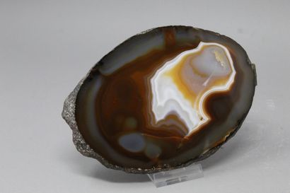 null Agate: brown, beige / yellow, light gray, polished face 

Probably Brazil (1978)...
