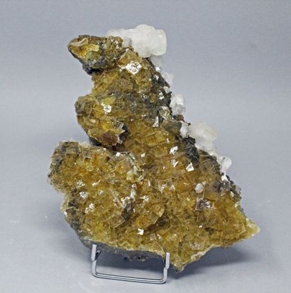 Fluorite in cubes (cm) honey and calcite...