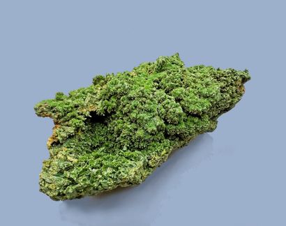 null Green pyromorphite: gangue lined with acicular tufts, small geode 

Mine Les...