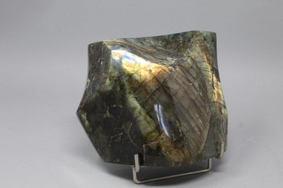 null Labradorite: block with polished faces, with iridescence 

Madagascar (1996)...