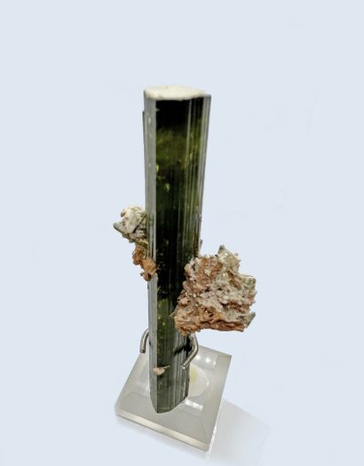 null Tourmaline: Elegant dark green, gemmy, sharp and flat-terminated prism, bearing...