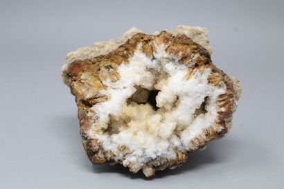 null Quartz (geode) and chalcedony roses 

Doazit, Landes (1971) 

Dimensions : 14...
