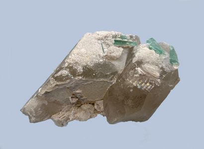 null Rare "Paraiba" type indigolite, on quartz : gemmy biterminated prisms

(2 to...