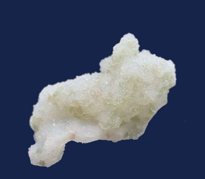  Fluorite verte, Quartz : stalactite de quartz laiteux microcristallisé et cristaux...