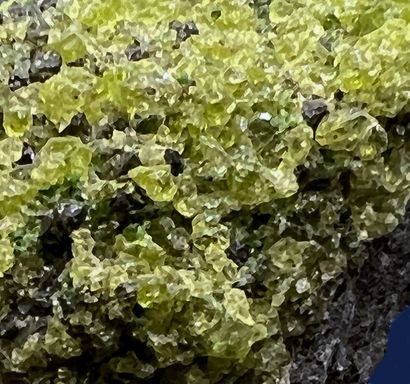 null Peridot, olivine: green translucent crystals on gangue 

Arizona, USA (2004)...