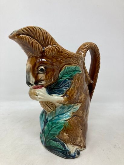 null Orchies 

Squirrel pitcher.

H. 24cm