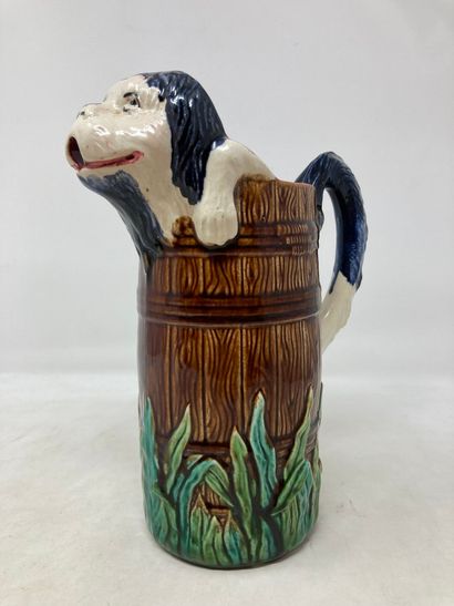 null Orchies 

Pitcher Dog with barrel. 

H. 25cm