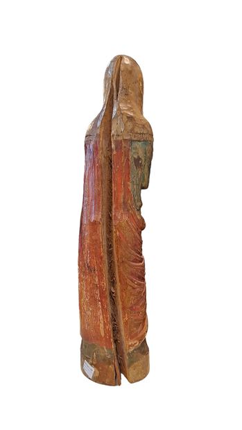 null 
Importante sculpture en bois polychrome représentant la Sainte Vierge, sa main...