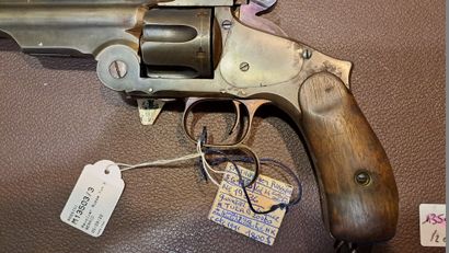 null Rare revolver à barillet 6 coups Cal 44 RUSSIAN Fabrication russe sous licence...