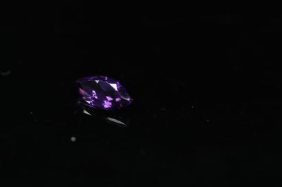 null Marquise cut amethyst on paper. 

Weight : 1.69 ct. 



Dimensions : 12 mm x...