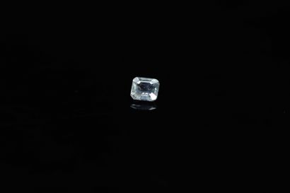 null Pale blue sapphire rectangular cut. 

Weight : 0.77 ct. 



Dimensions : 5.2...
