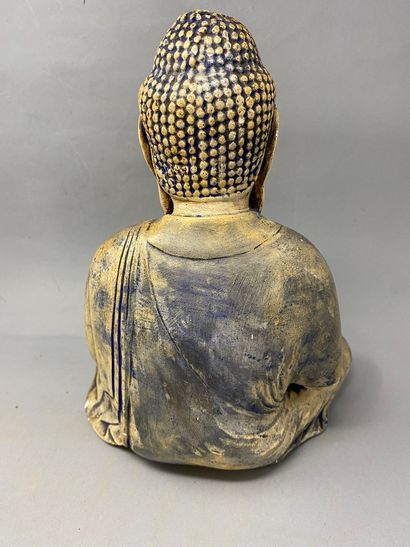 null Bouddah Dhyani mudra in patinated plaster, traces of polychromy. 

Height :...
