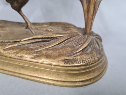 null MOIGNIEZ Jules, 1835-1894,

Partridge with an ear of wheat,

bronze with a medallion...