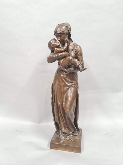 null GAUTHERIN Jean, 1840-1890,

Maternal love, 1882,

bronze group with a medallion...
