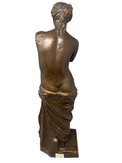 null Venus de Milo 

bronze à patine brun foncé, cachet circulaire du fondeur "SOCIETE...