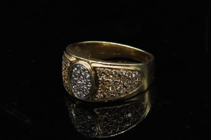 null Ring in 18k (750) yellow gold set with a pavement of diamonds. 

Finger size...