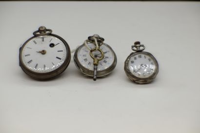 null Lot of six metal pocket watches, one of which is signed Jourdain à Treviers.

Accidents...
