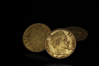 Trois pièces en or de 20 francs Napoléon...