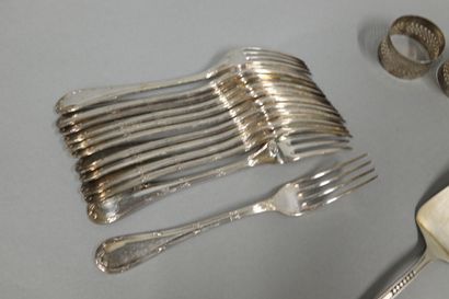 null Important lot of silver plated metal including:

- 12 Christofle forks model...