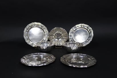 null Lot in silver including :

- three finger rinses

- their saucers 

- an additional...